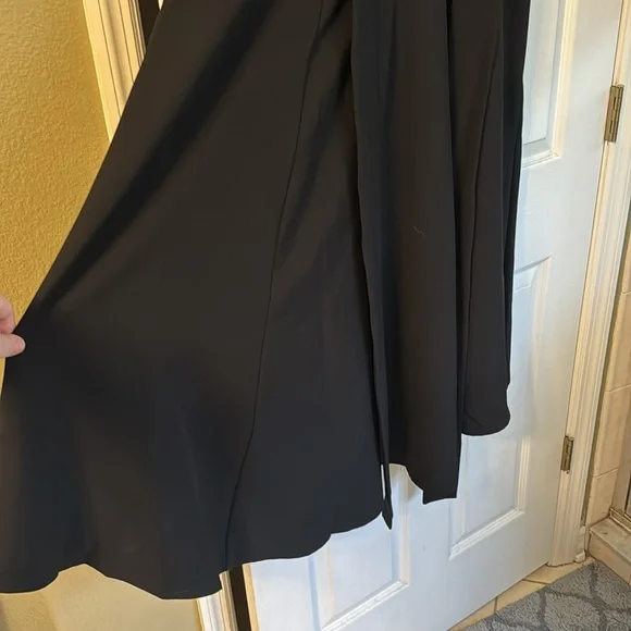 Lane Bryant V-Neck Flutter Short Sleeve Zip Up Tie Around the Waist Black Skirt - Picture 8 of 10